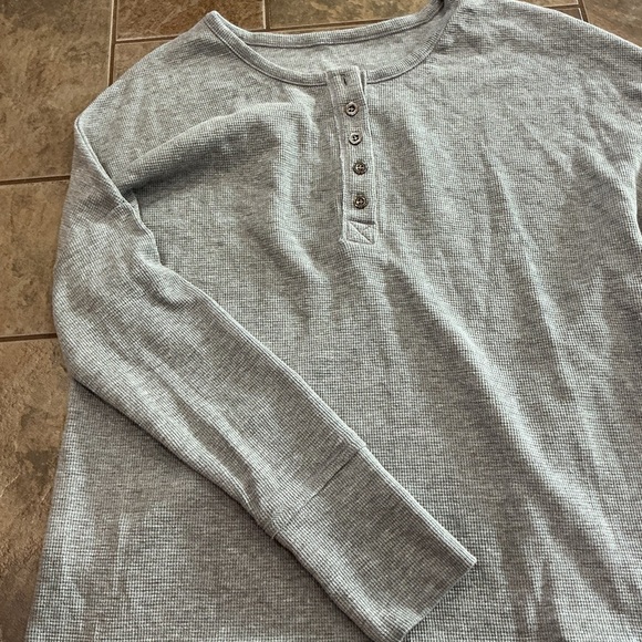 💥3/$30💥 Gray Long Sleeve Henley Shirt - Picture 2 of 3